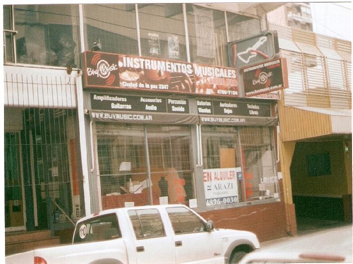 LOCAL GRAN VIDRIERA EN BELGRANO SIN COMISIÓN!!! - 2