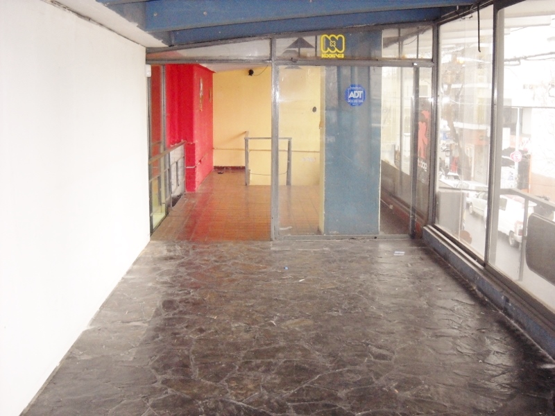 LOCAL GRAN VIDRIERA EN BELGRANO SIN COMISIÓN!!! - 12