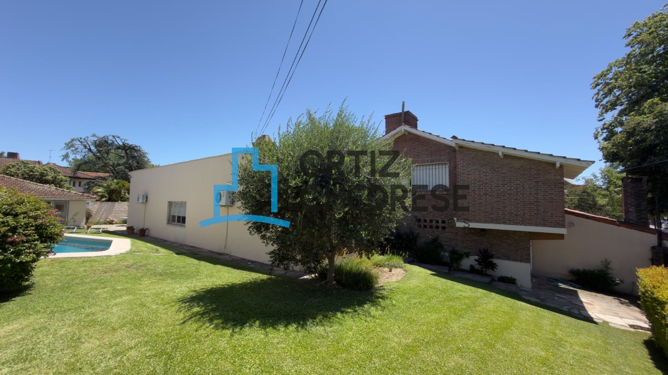 Laprida 300 - Importante Chalet en venta con pileta y jardín - San Isidro