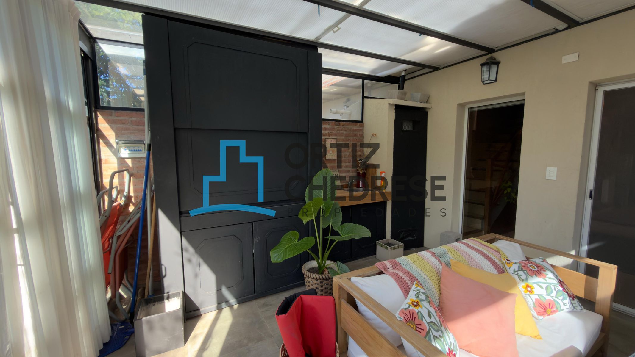 Entre Ríos 900 - Triplex 5 ambientes con jardín y pileta - Martinez — foto 9