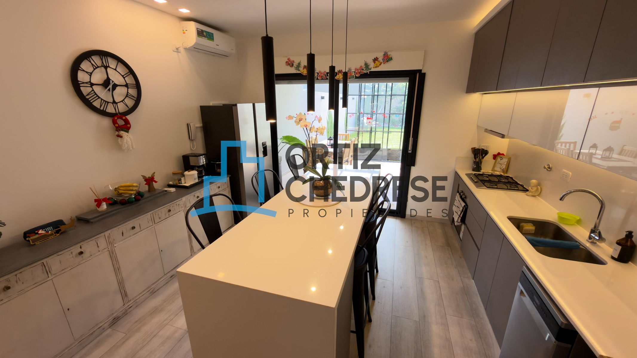 Capitan J. de Bermudez 1800 - Triplex de 6 Ambientes con jardín - Olivos — foto 3