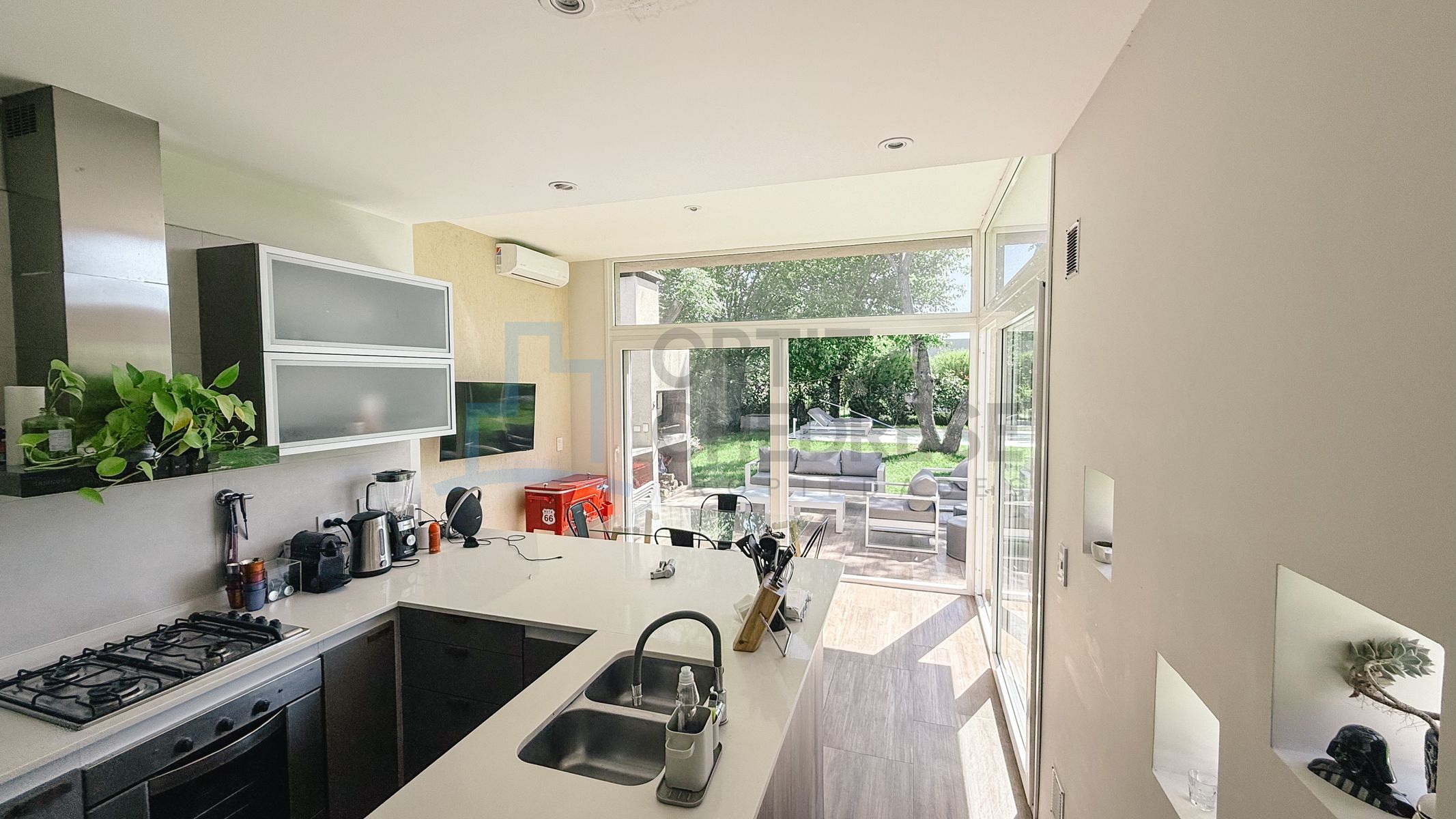 Barrio San Matías - Casa de 5 ambientes con pileta y gran jardín - Escobar — foto 14
