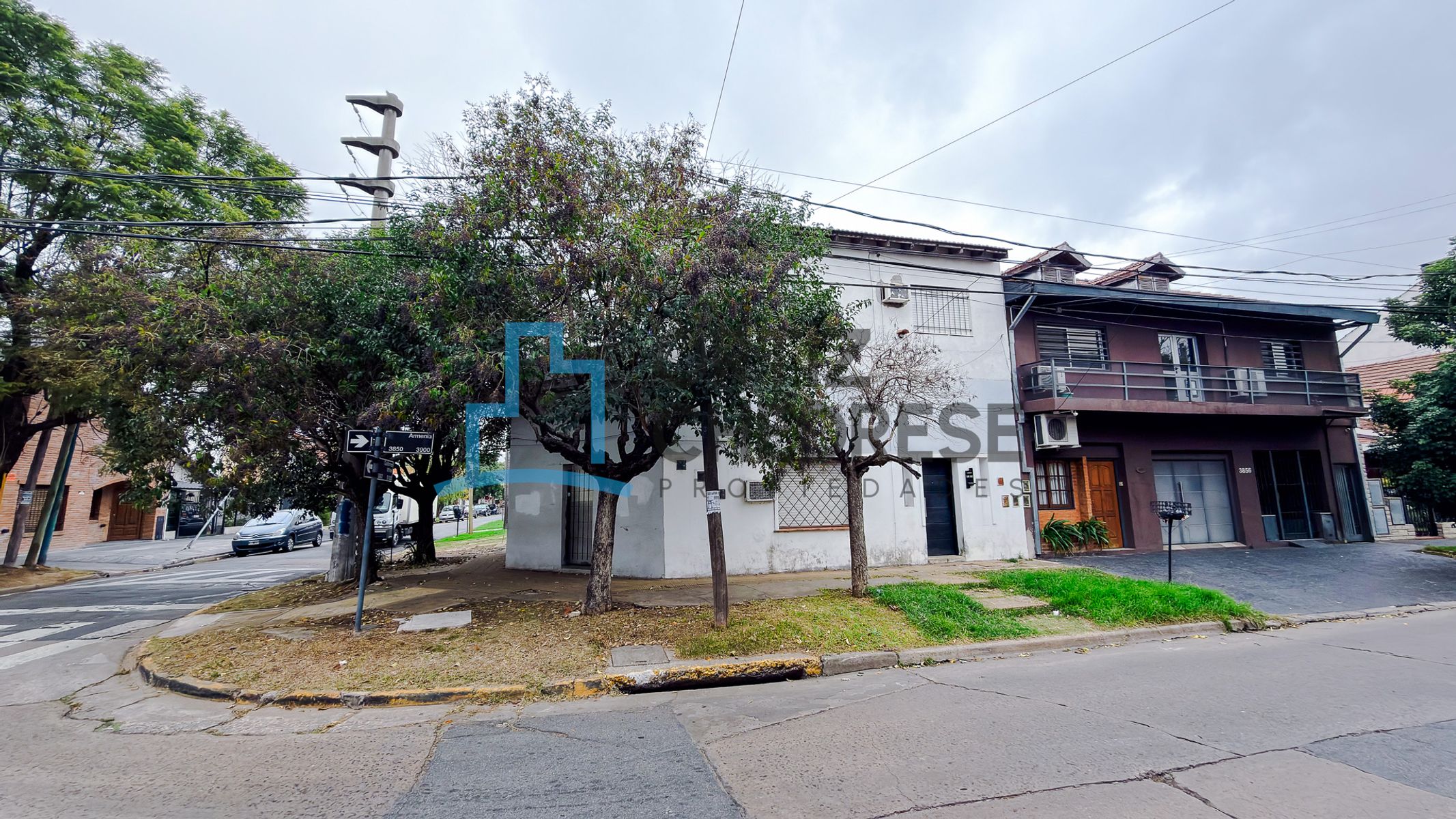 Guillermo White 5000 - PH en Planta Baja a remodelar con patio y garage - Munro - 3