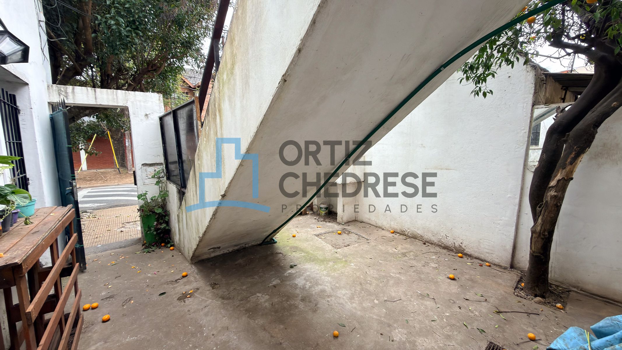 Guillermo White 5000 - PH en Planta Baja a remodelar con patio y garage - Munro - 9