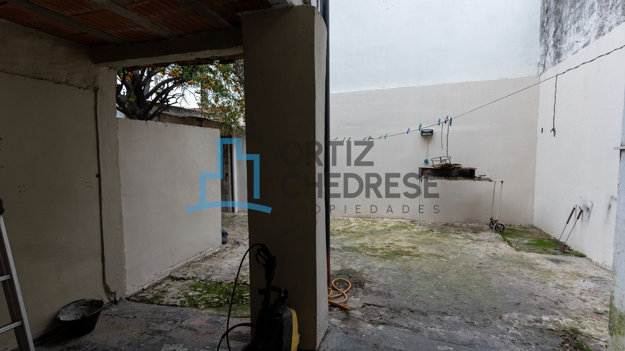 Guillermo White 5000 - PH en Planta Baja a remodelar con patio y garage - Munro - 10