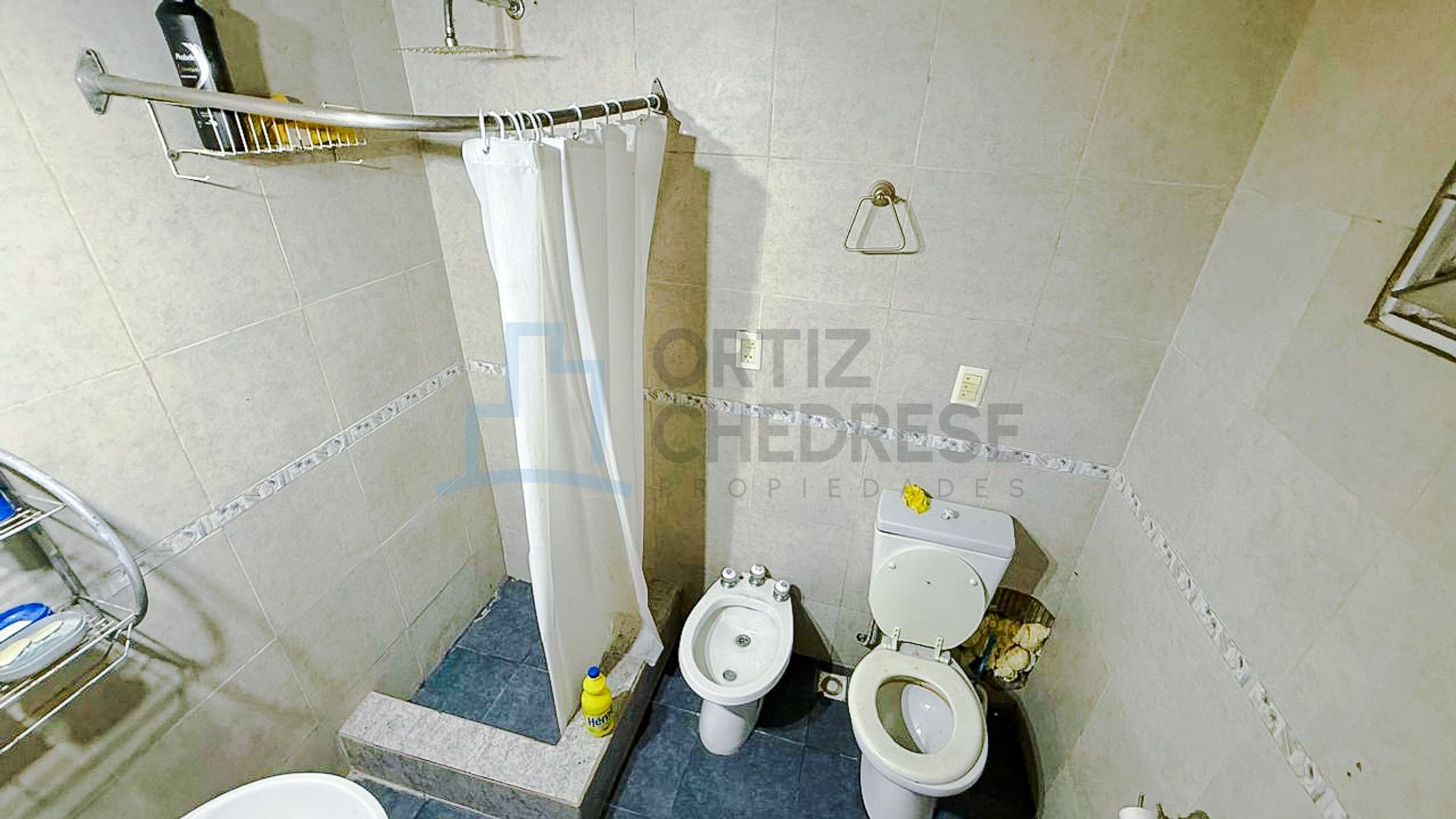 Guillermo White 5000 - PH en Planta Baja a remodelar con patio y garage - Munro - 28