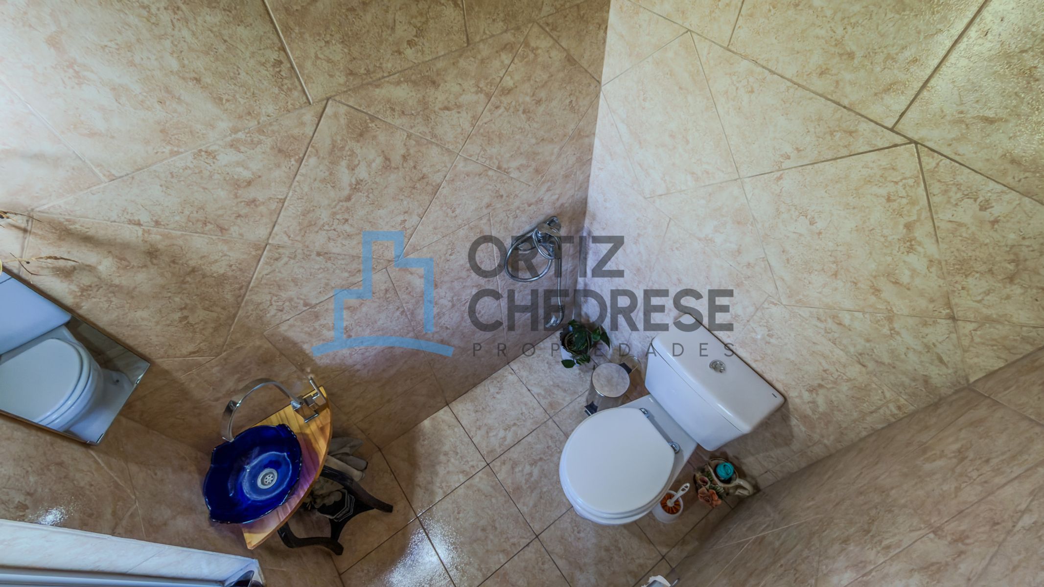 Comodoro Rivadavia 100 - Casa de 5 ambientes doble lote con pileta - Los Polvorines — foto 3