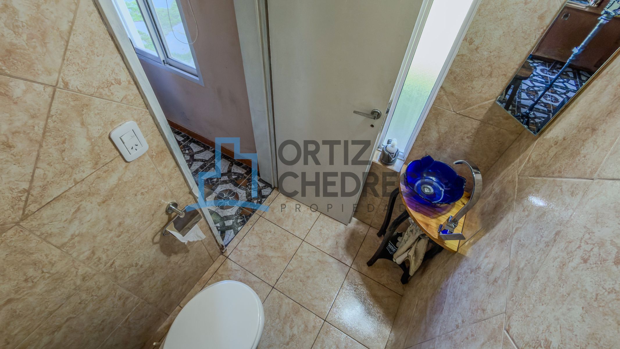 Comodoro Rivadavia 100 - Casa de 5 ambientes doble lote con pileta - Los Polvorines — foto 5
