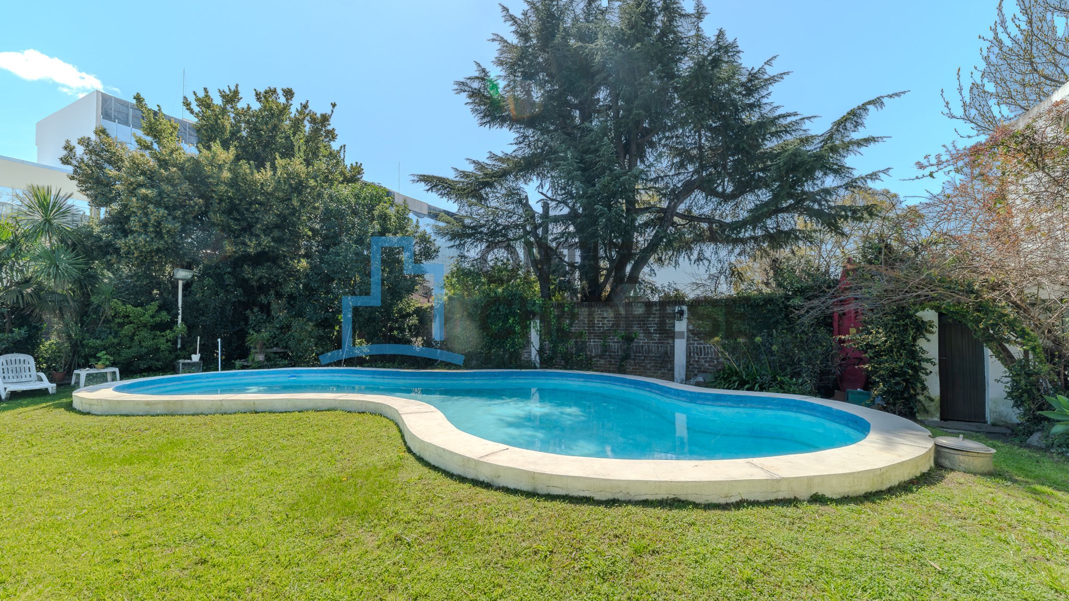 Comodoro Rivadavia 100 - Casa de 5 ambientes doble lote con pileta - Los Polvorines — foto 12