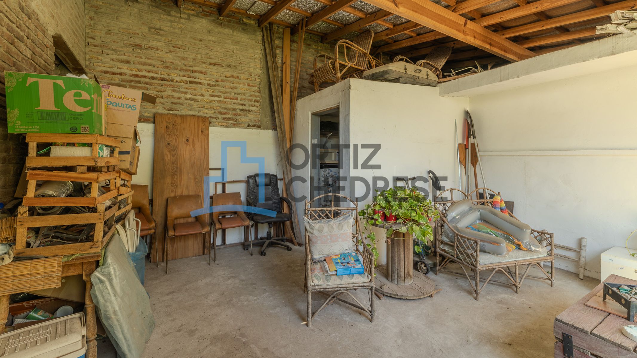 Comodoro Rivadavia 100 - Casa de 5 ambientes doble lote con pileta - Los Polvorines - 17