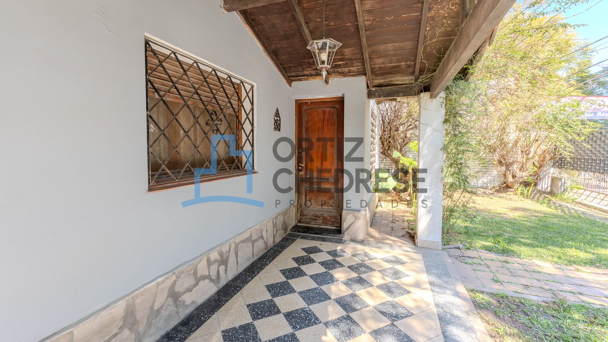 Comodoro Rivadavia 100 - Casa de 5 ambientes doble lote con pileta - Los Polvorines - 22