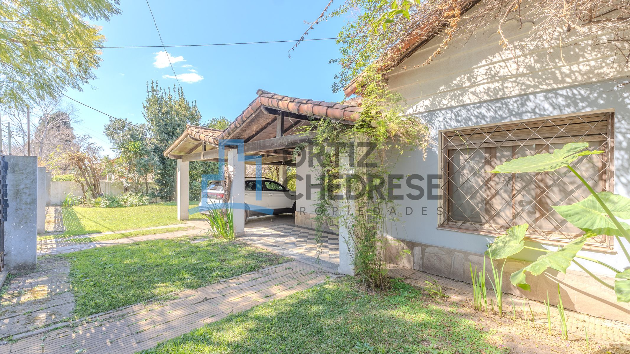 Comodoro Rivadavia 100 - Casa de 5 ambientes doble lote con pileta - Los Polvorines - 25