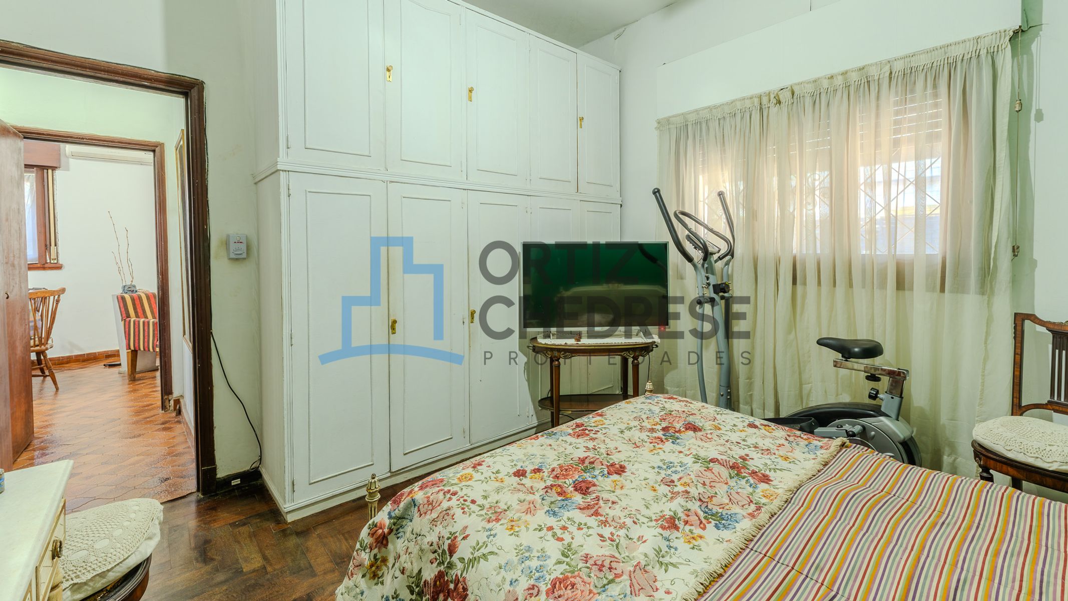 Comodoro Rivadavia 100 - Casa de 5 ambientes doble lote con pileta - Los Polvorines - 30