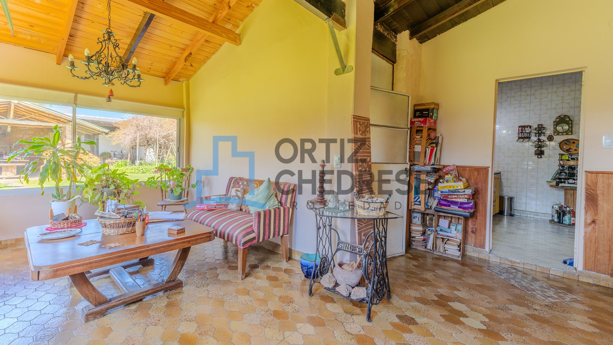 Comodoro Rivadavia 100 - Casa de 5 ambientes doble lote con pileta - Los Polvorines - 39