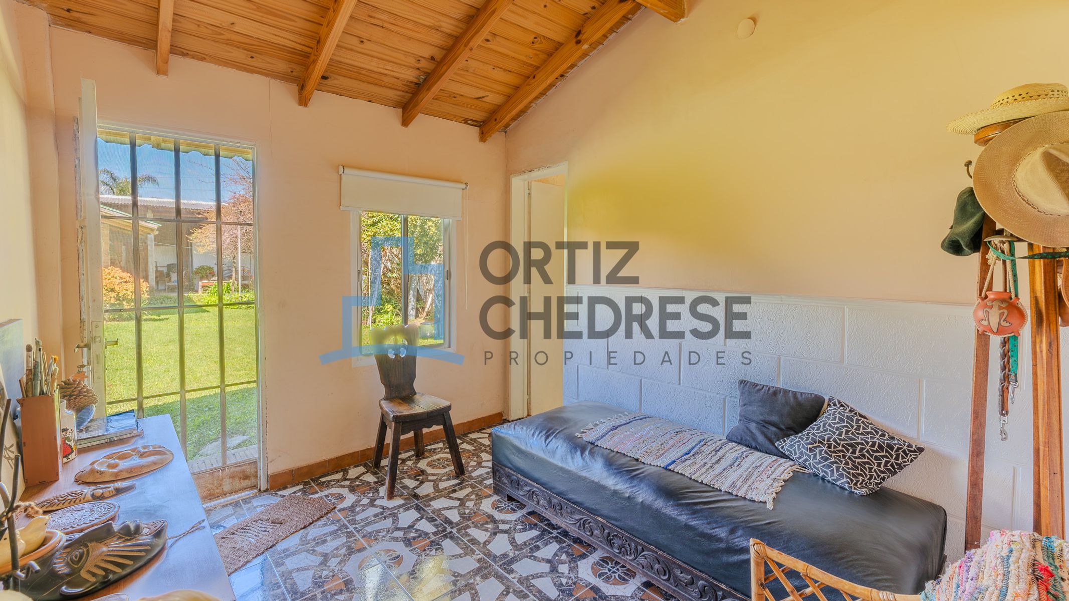 Comodoro Rivadavia 100 - Casa de 5 ambientes doble lote con pileta - Los Polvorines - 43