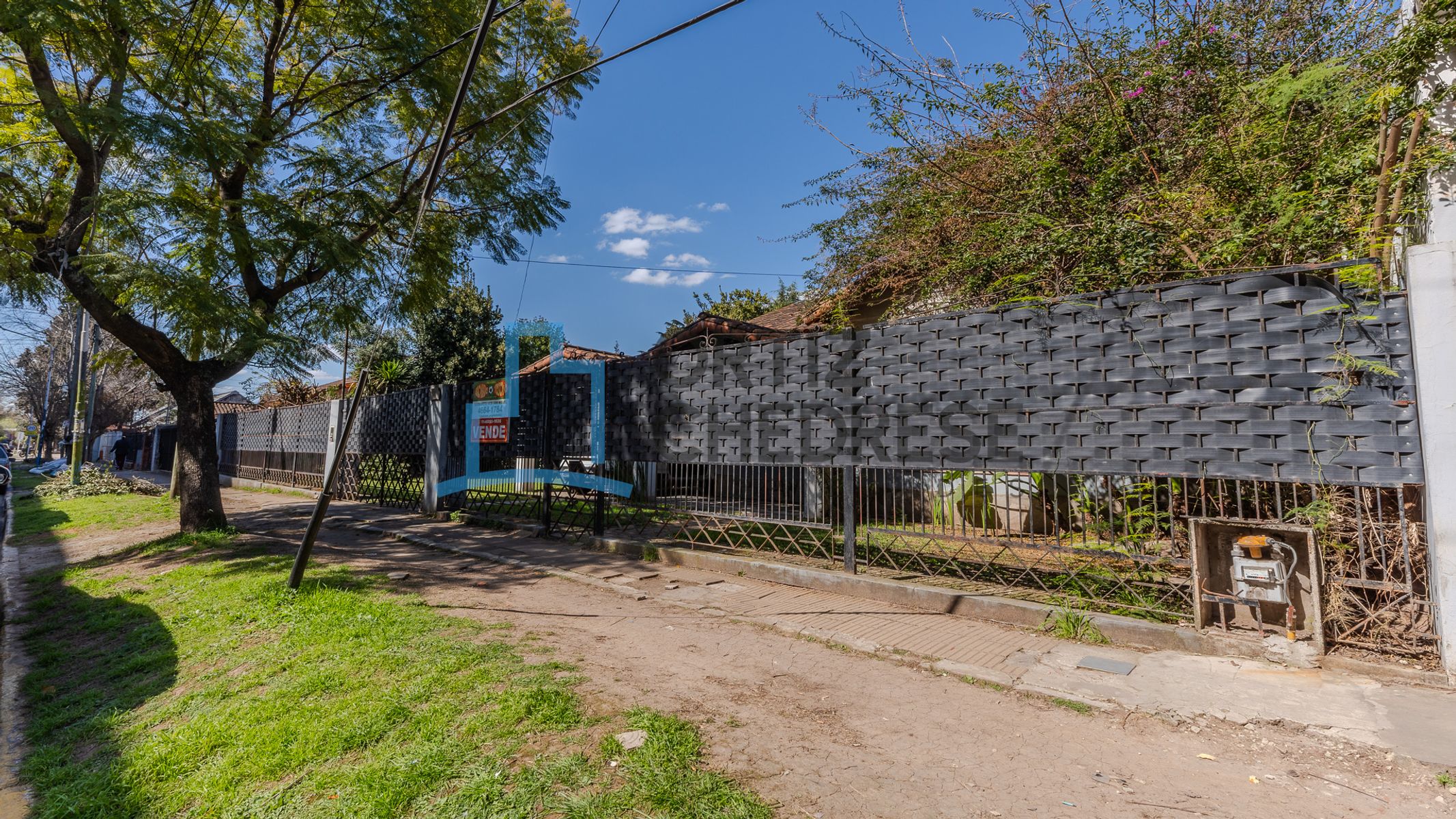 Comodoro Rivadavia 100 - Casa de 5 ambientes doble lote con pileta - Los Polvorines - 51