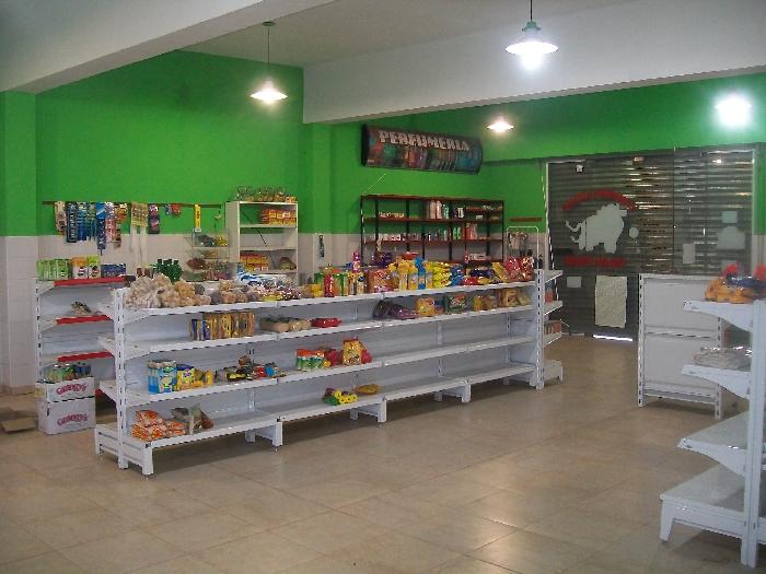 Local Comercial en Alquiler en Juan María Gutierrez, Berazategui, Buenos Aires - 3