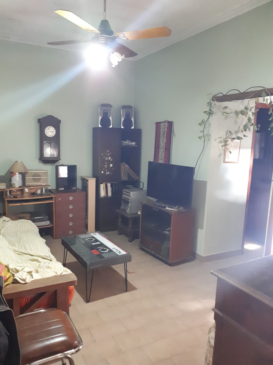 Lote 8,66 x 55 Galpón y 3 deptos por pasillo - 8