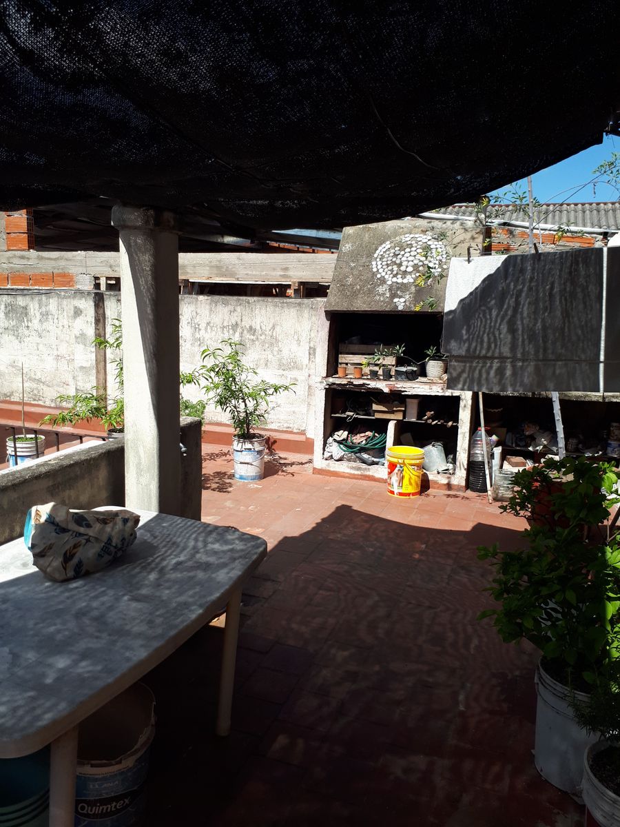 Lote 8,66 x 55 Galpón y 3 deptos por pasillo - 12