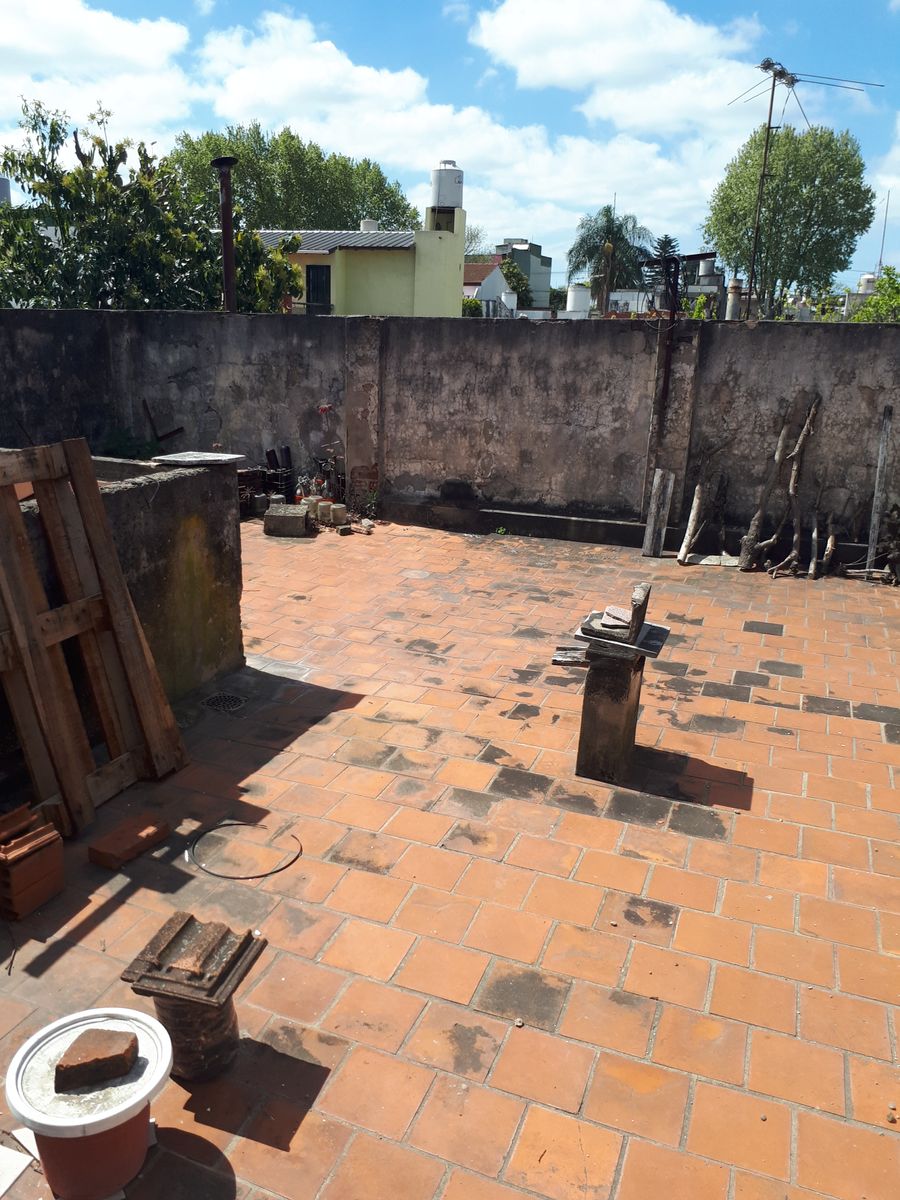 Lote 8,66 x 55 Galpón y 3 deptos por pasillo - 14