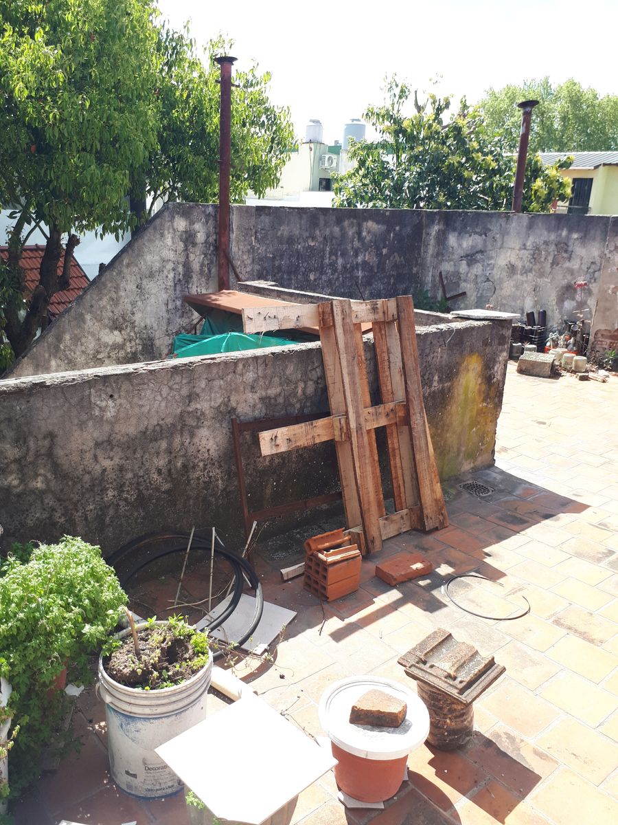 Lote 8,66 x 55 Galpón y 3 deptos por pasillo - 15