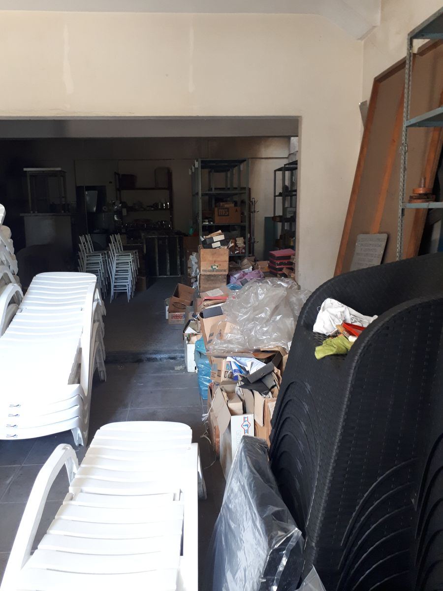 Lote 8,66 x 55 Galpón y 3 deptos por pasillo - 19
