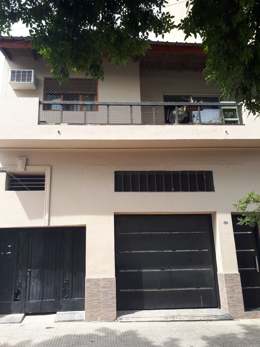 P.H. 5 Amb 1º piso x escal Fte 188 m2 Local o Garaje 3 bñ quincho Tza — foto 7