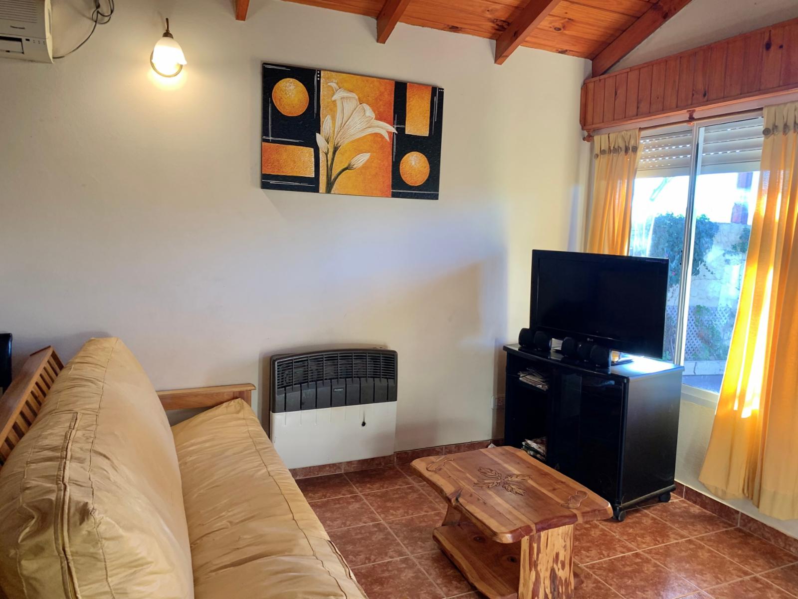 CASA CON QUINCHO Y ESTACIONAMIENTO — foto 4