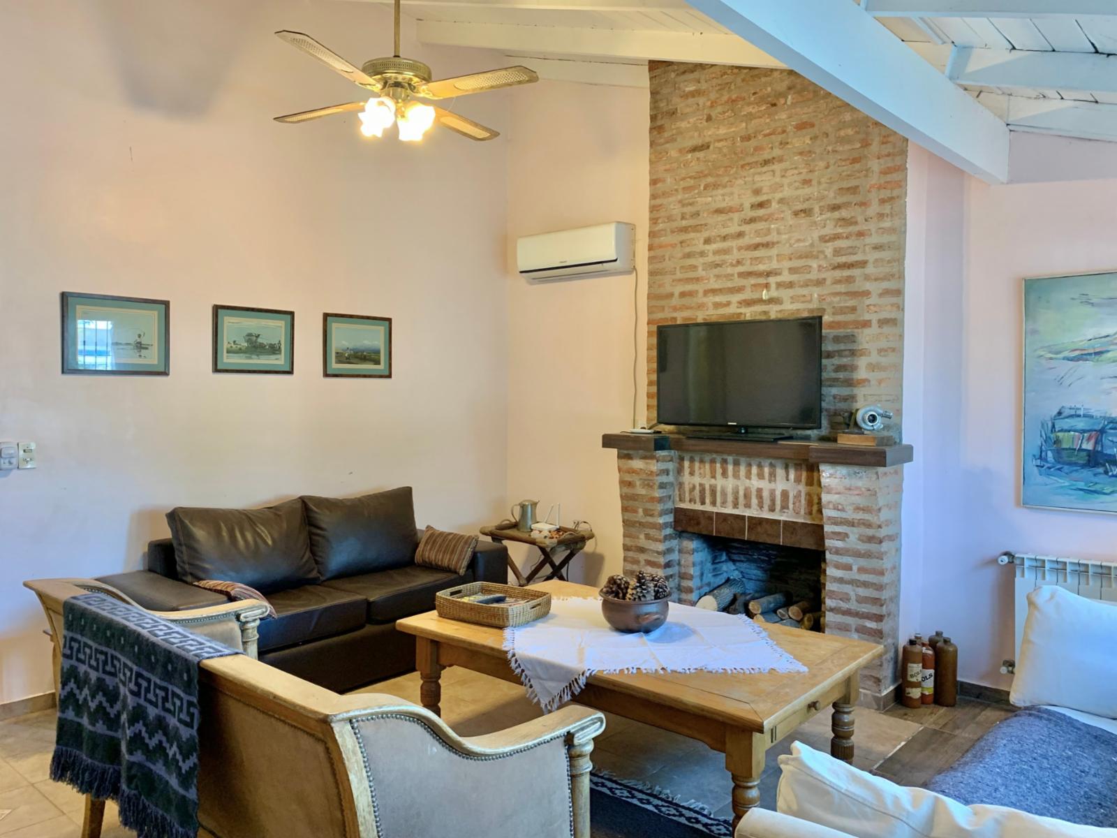 EXCELENTE CASA CON GRAN PARQUE A METROS DE LA PLAYA — foto 5