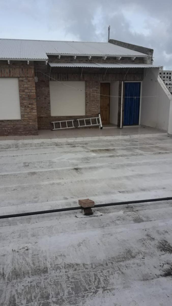 EXCELENTE LOCAL COMERCIAL + CASA A LA VENTA - 7