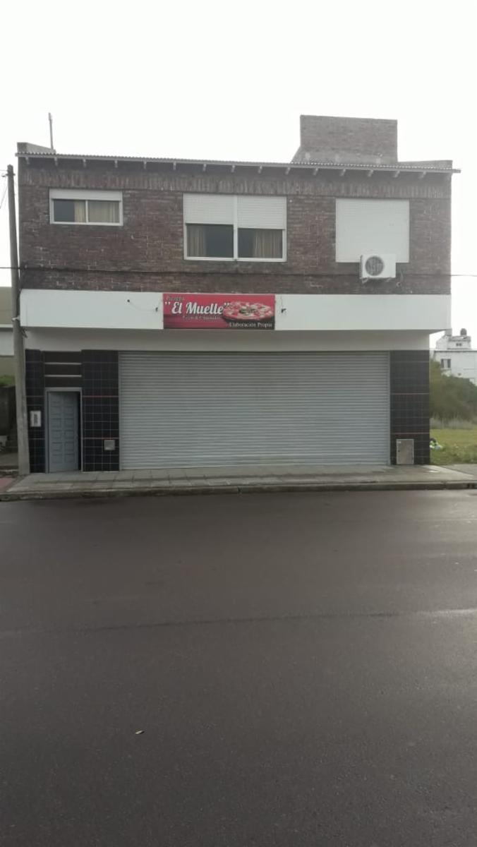 EXCELENTE LOCAL COMERCIAL + CASA A LA VENTA - 11