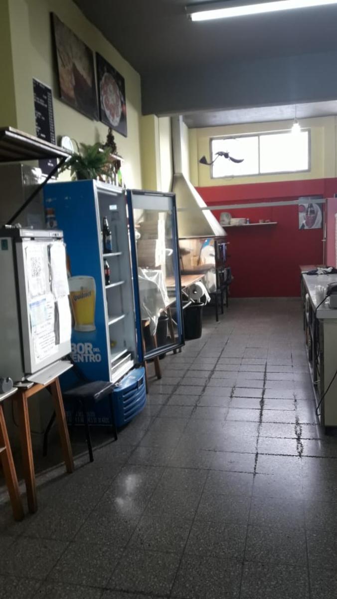 EXCELENTE LOCAL COMERCIAL + CASA A LA VENTA - 13