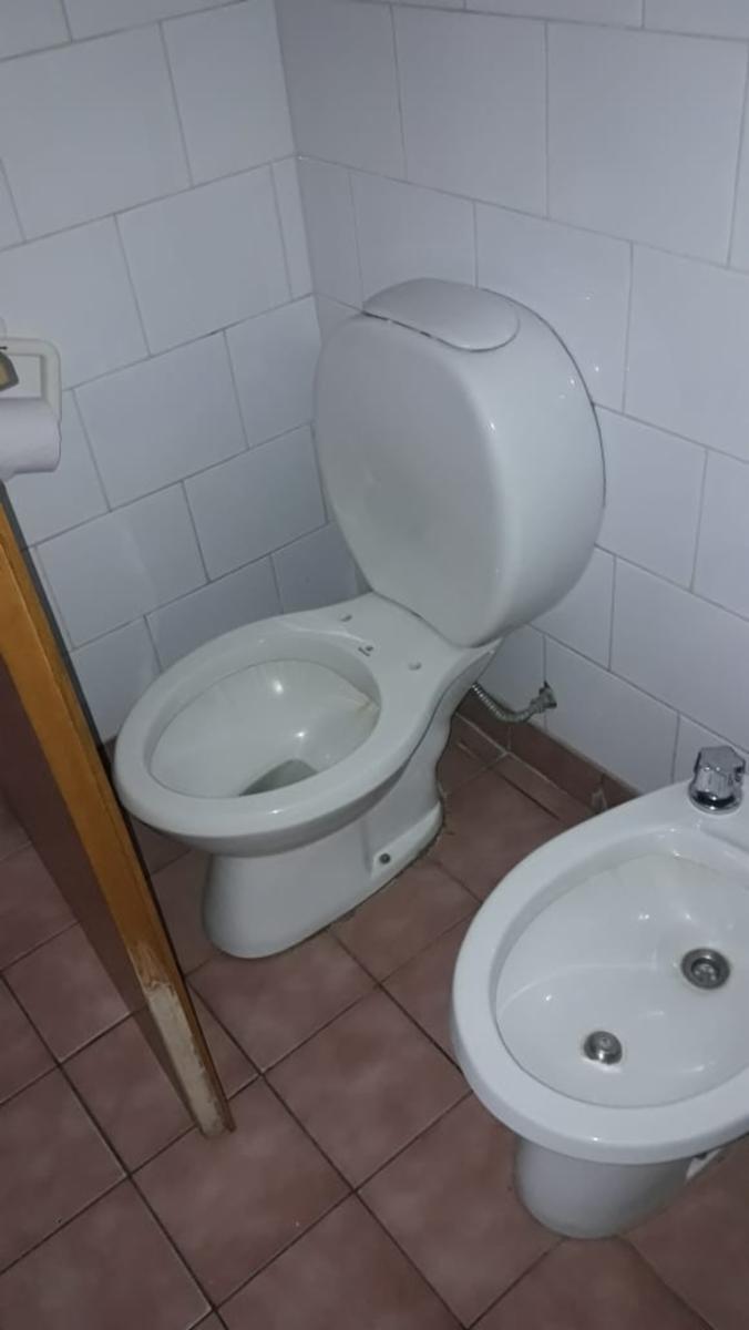 EXCELENTE LOCAL COMERCIAL + CASA A LA VENTA - 14