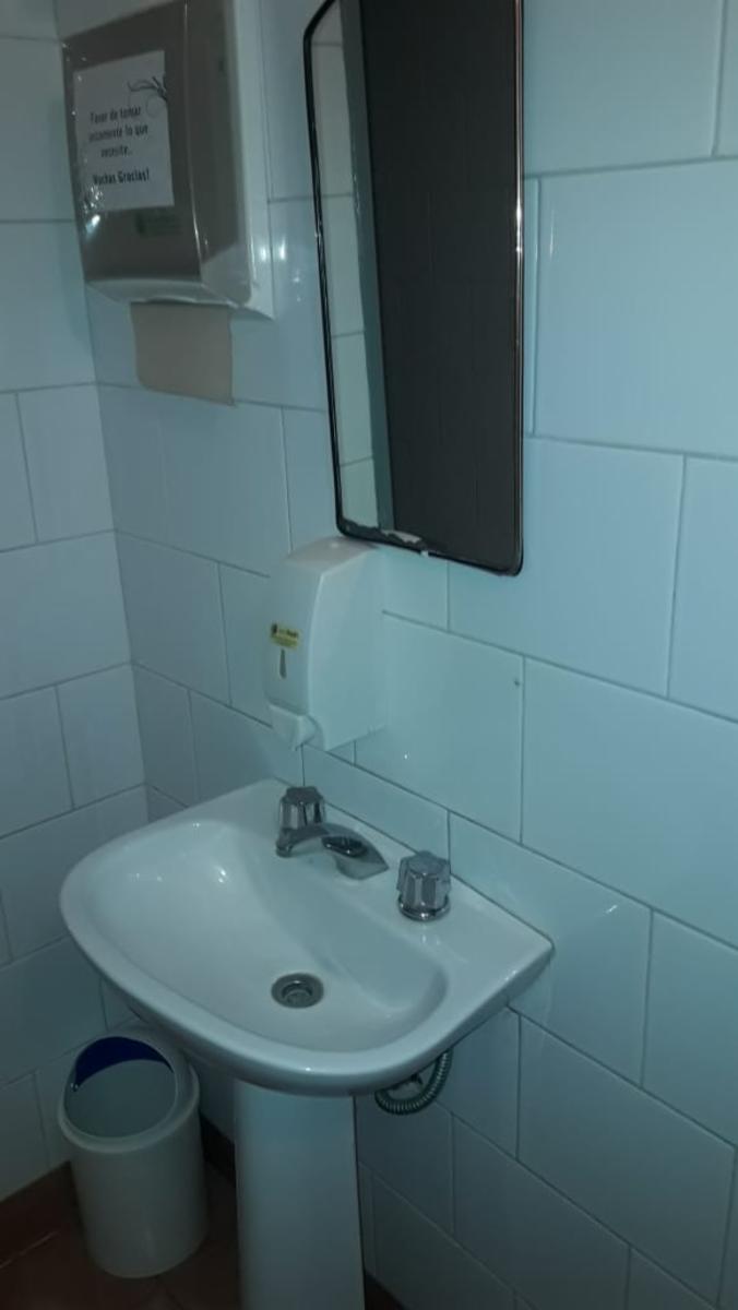 EXCELENTE LOCAL COMERCIAL + CASA A LA VENTA - 15