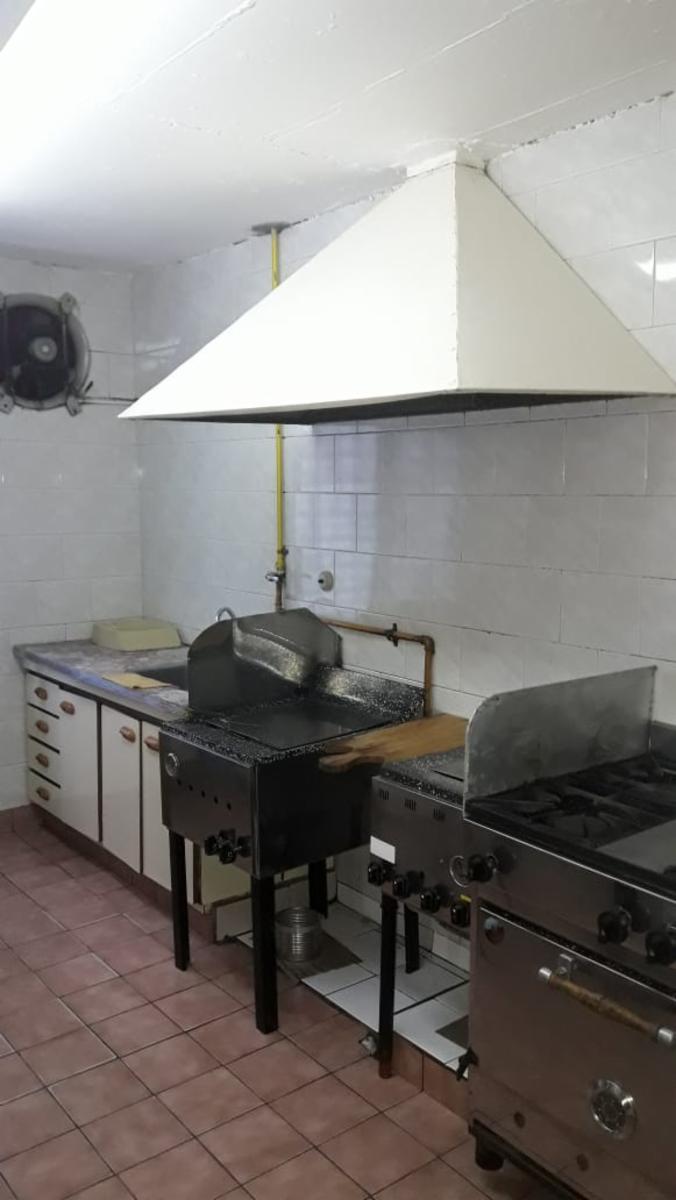 EXCELENTE LOCAL COMERCIAL + CASA A LA VENTA - 23
