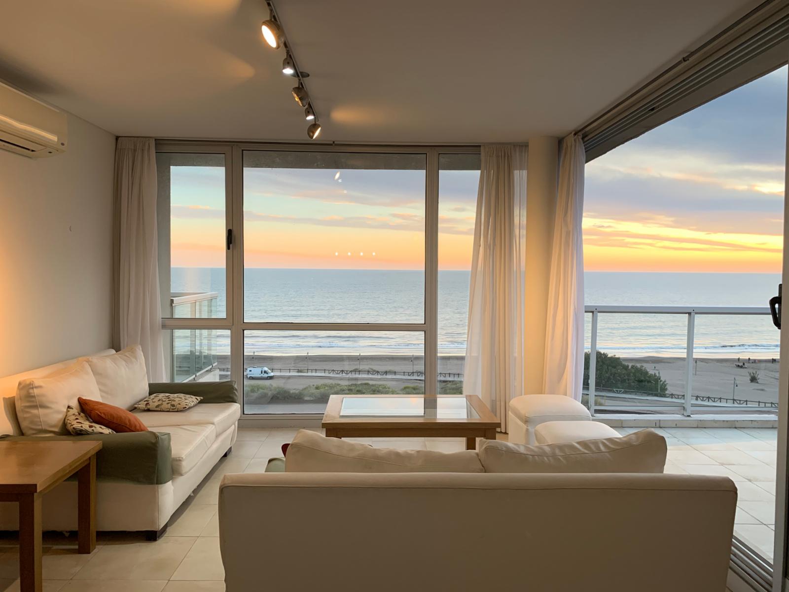 ESPECTACULAR PENTHOUSE FRENTE AL MAR — foto 2
