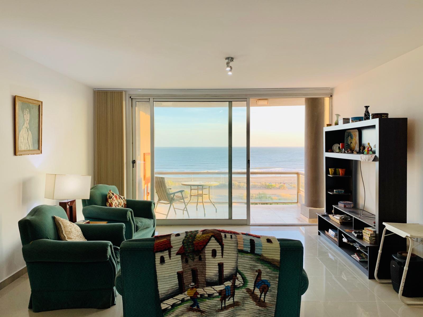 SEMIPISO FRENTE AL MAR, EXCELENTE — foto 2
