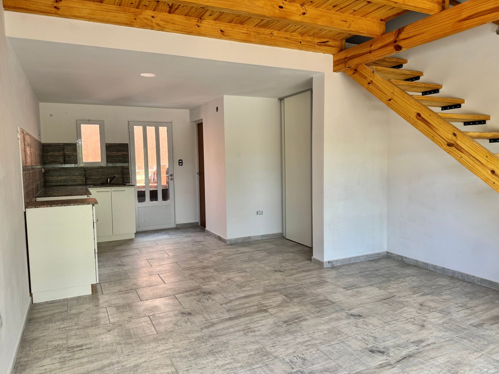 DÚPLEX 2 DORMITORIOS BARRIO DUFAUR — foto 4