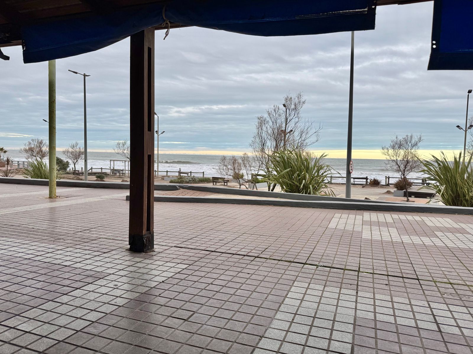 LOCAL FRENTE AL MAR - APTO RESTAURANTE - 19
