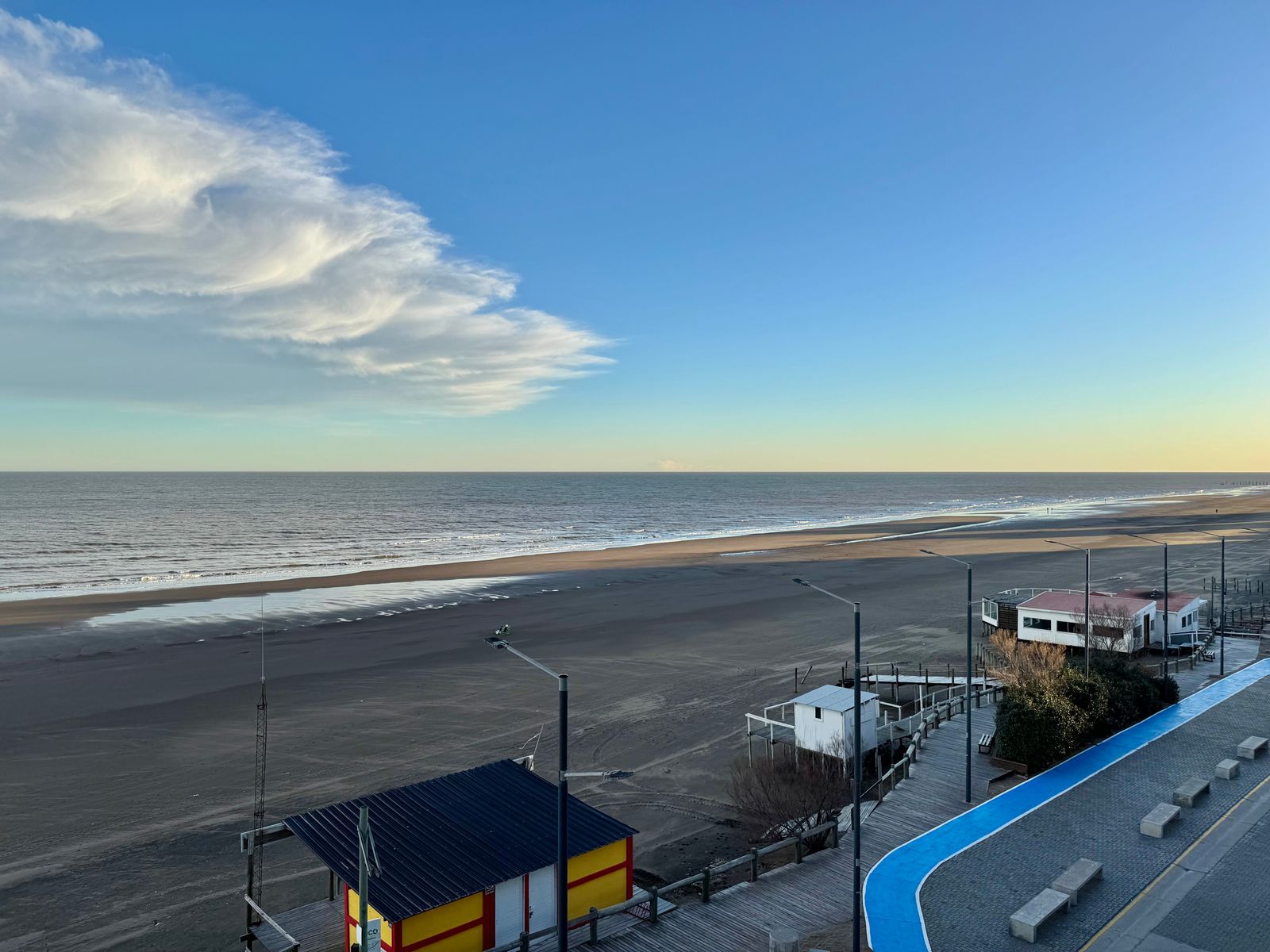 HERMOSO SEMIPISO FRENTE AL MAR — foto 8