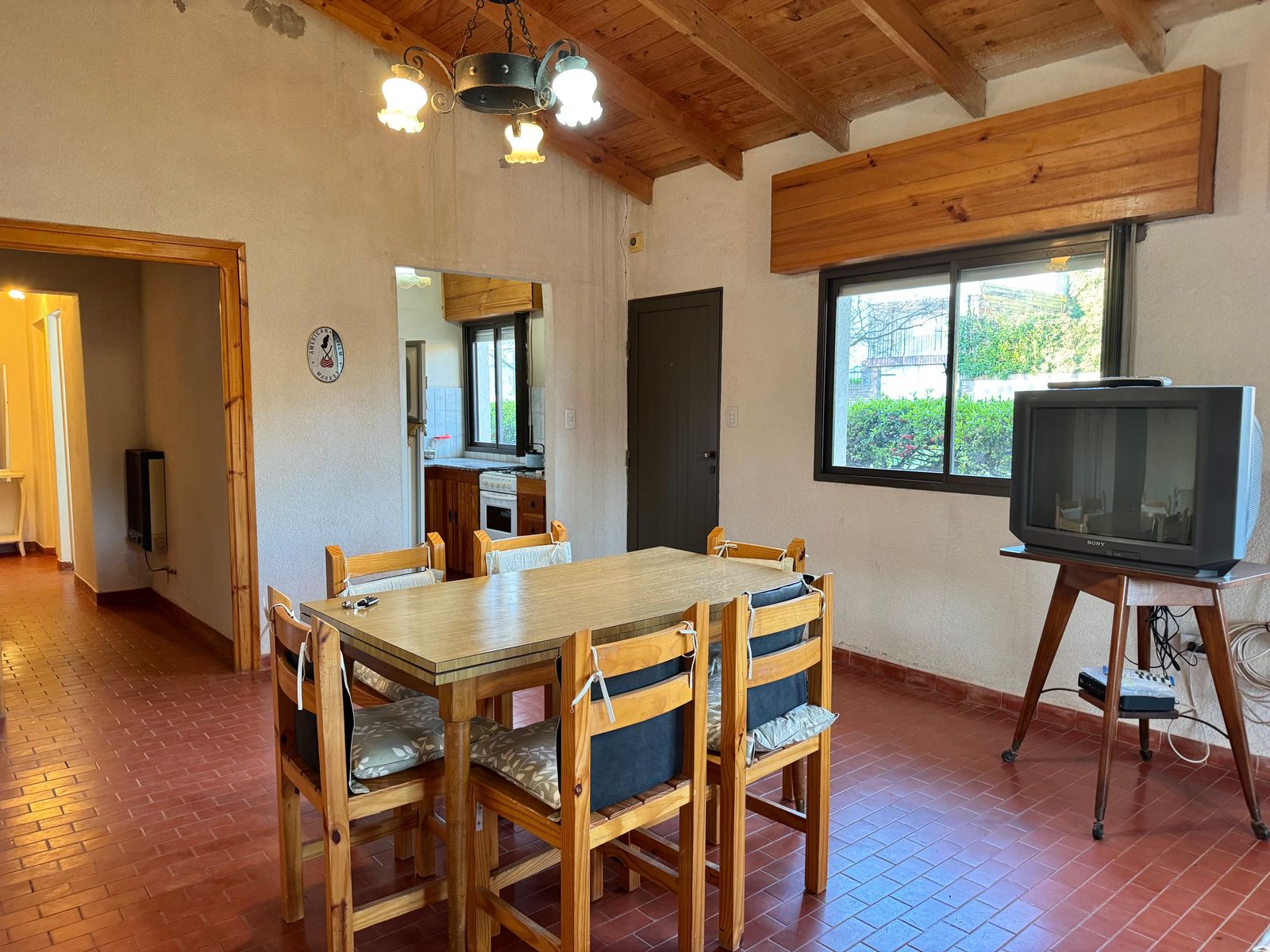 CASA 3 DORMITORIOS, PATIO Y PARRILLA -A REFACCIONAR — foto 6
