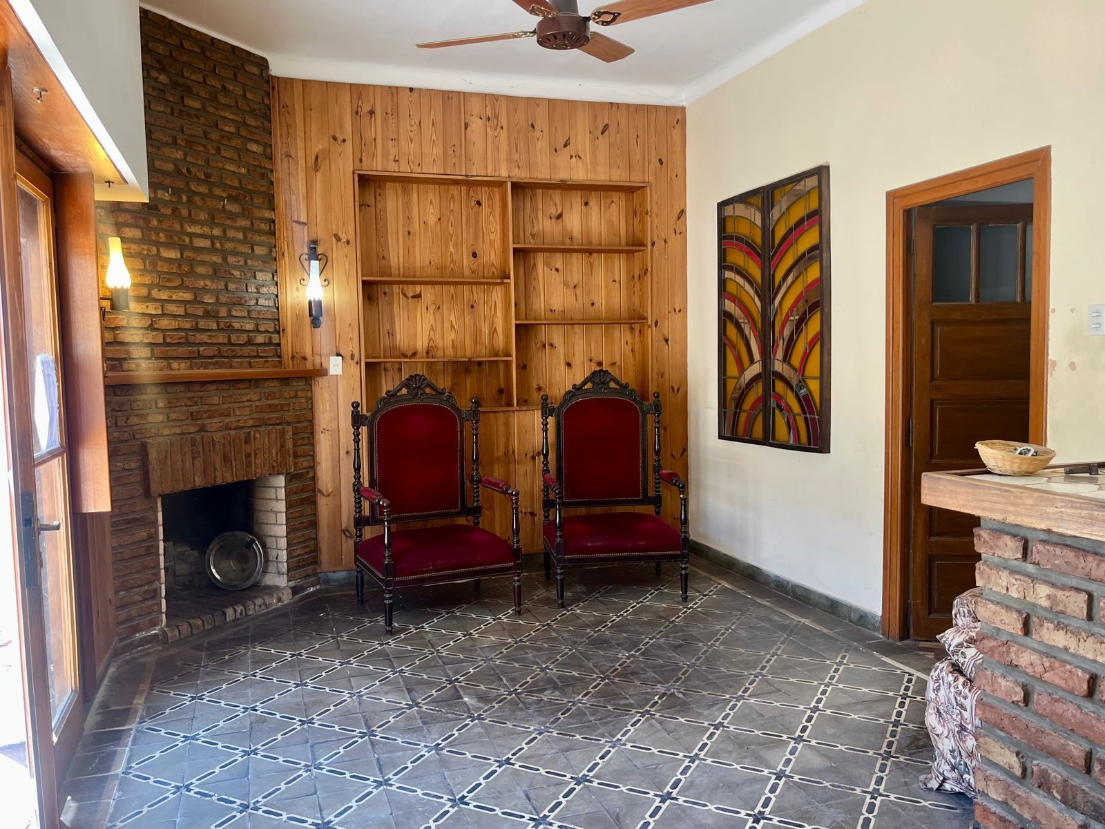 CASA CON GARAJE EN EXCELENTE UBICACIÓN — foto 9