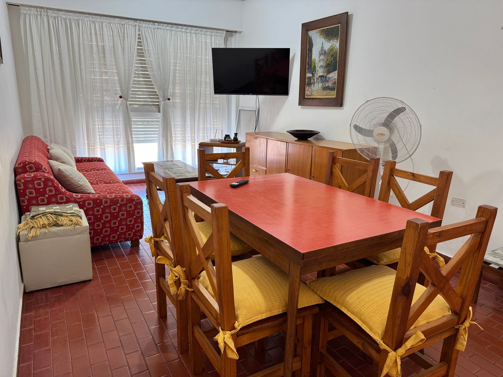 DEPARTAMENTO CÉNTRICO 2 DORMITORIOS CON COCHERA — foto 4