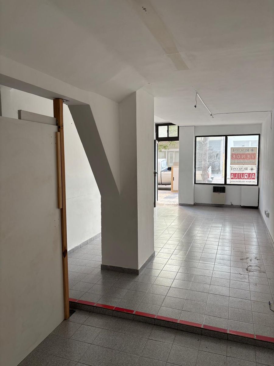 En Venta Local Comercial Centrico - 4