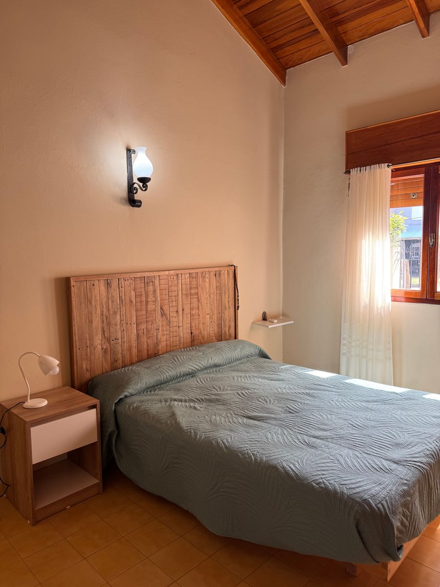 CASA 2 DORMITORIOS, PATIO Y PARRILLA MUY BUENA UBICACIÓN — foto 12