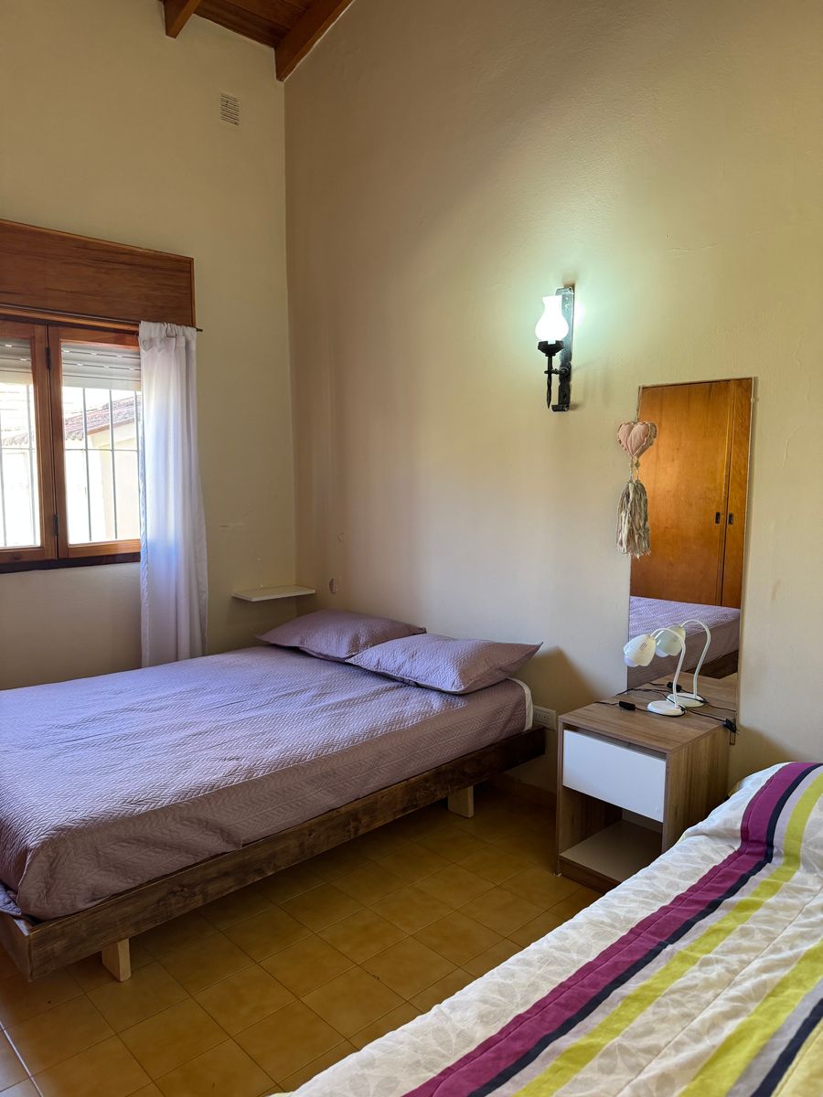 CASA 2 DORMITORIOS, PATIO Y PARRILLA MUY BUENA UBICACIÓN — foto 15