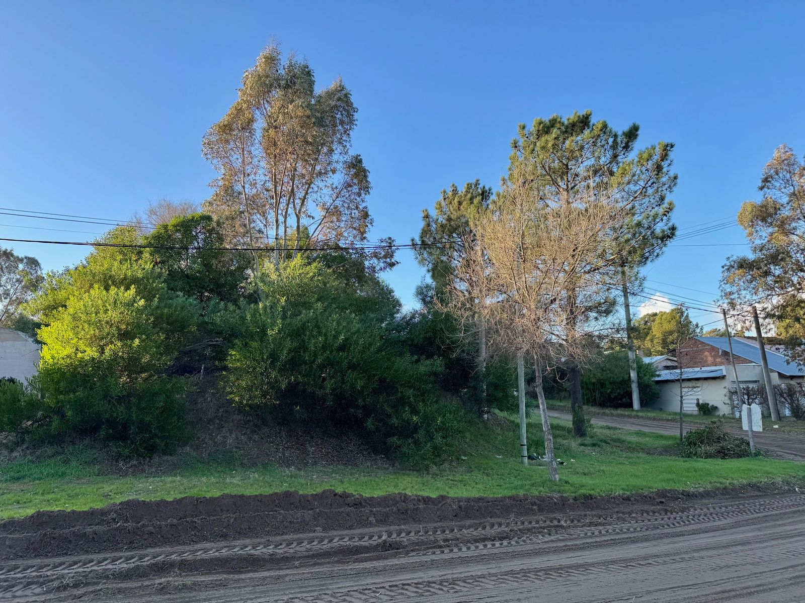 TERRENO EN ESQUINA BARRIO DUFAUR - 2