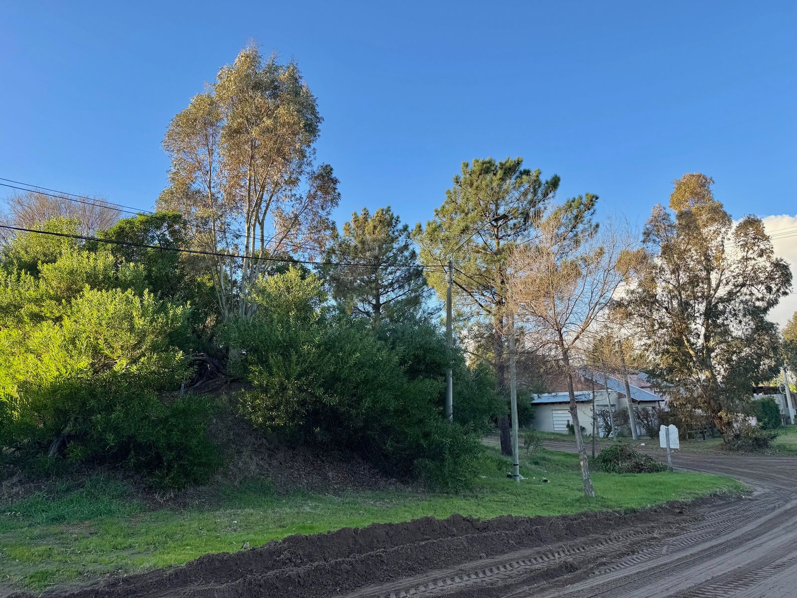 TERRENO EN ESQUINA BARRIO DUFAUR - 3