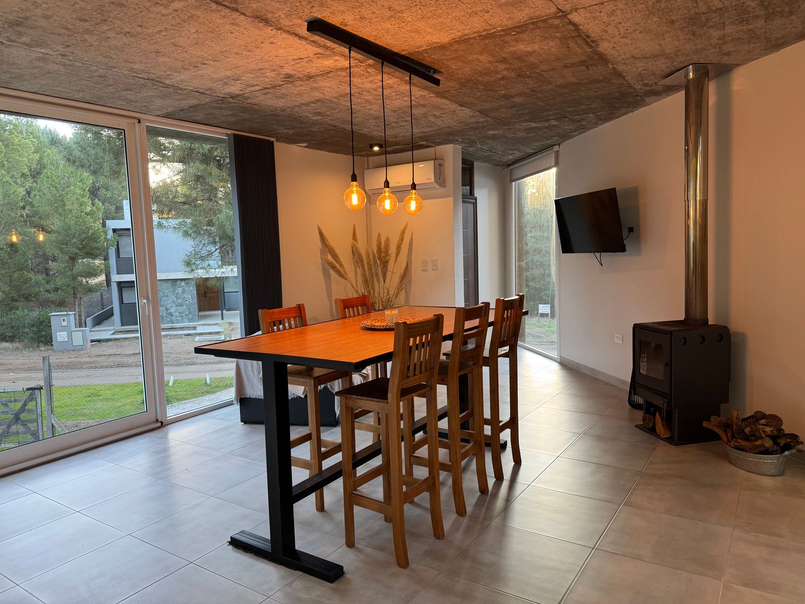 MODERNA CASA CON DISEÑO UNICO EN B° PINAR DEL GOLF - 5