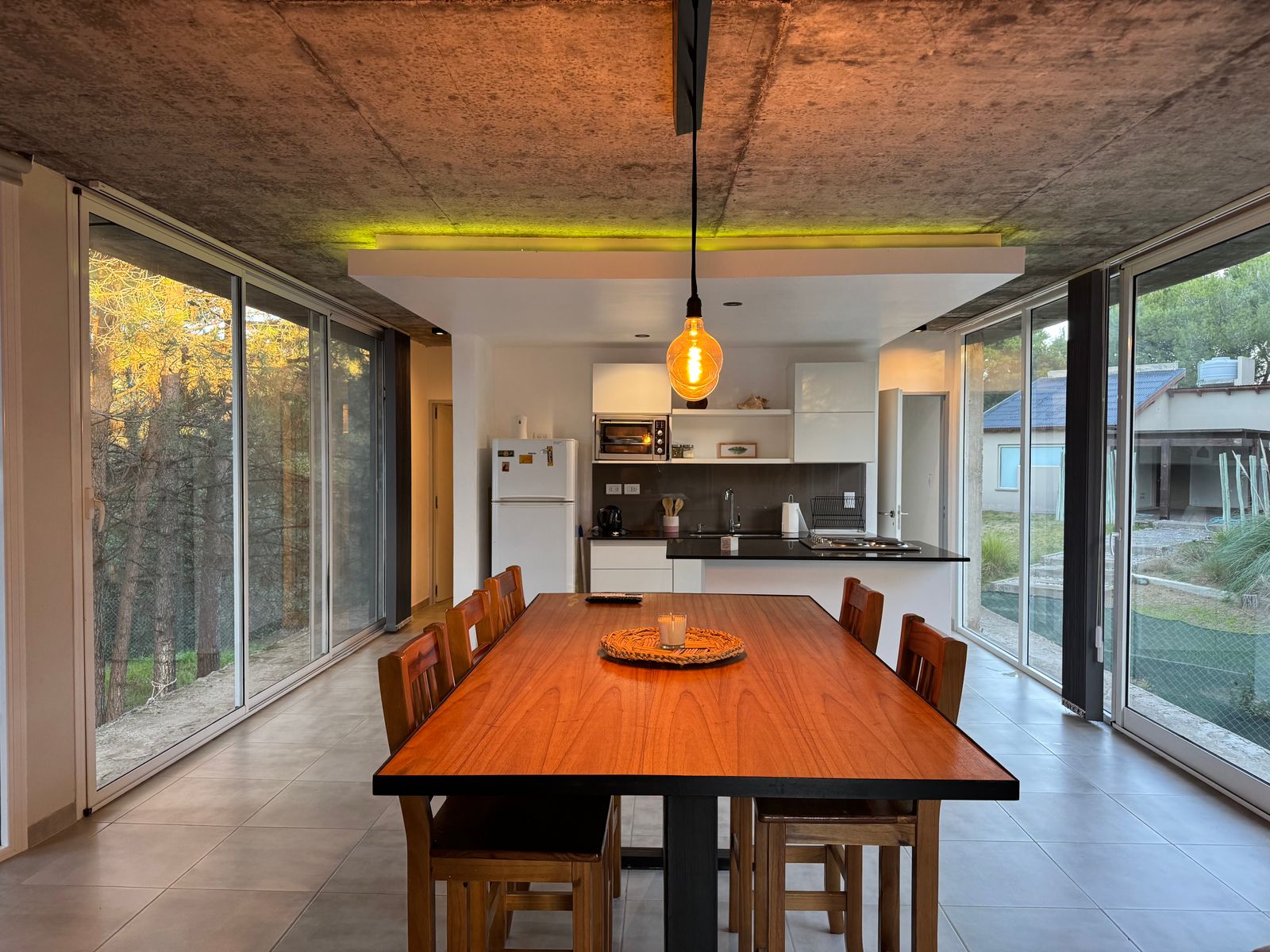 MODERNA CASA CON DISEÑO UNICO EN B° PINAR DEL GOLF - 7
